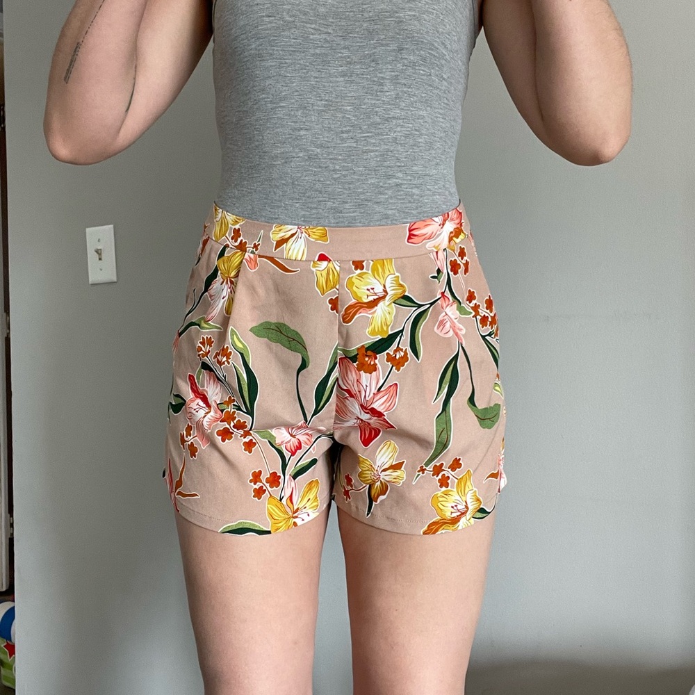 Tropical shorts